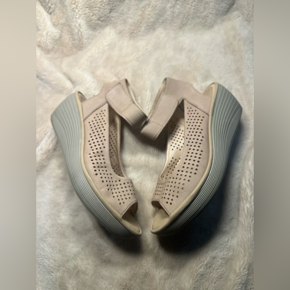 Clarks womens wedge size 8.5 - Picture 7 of 7